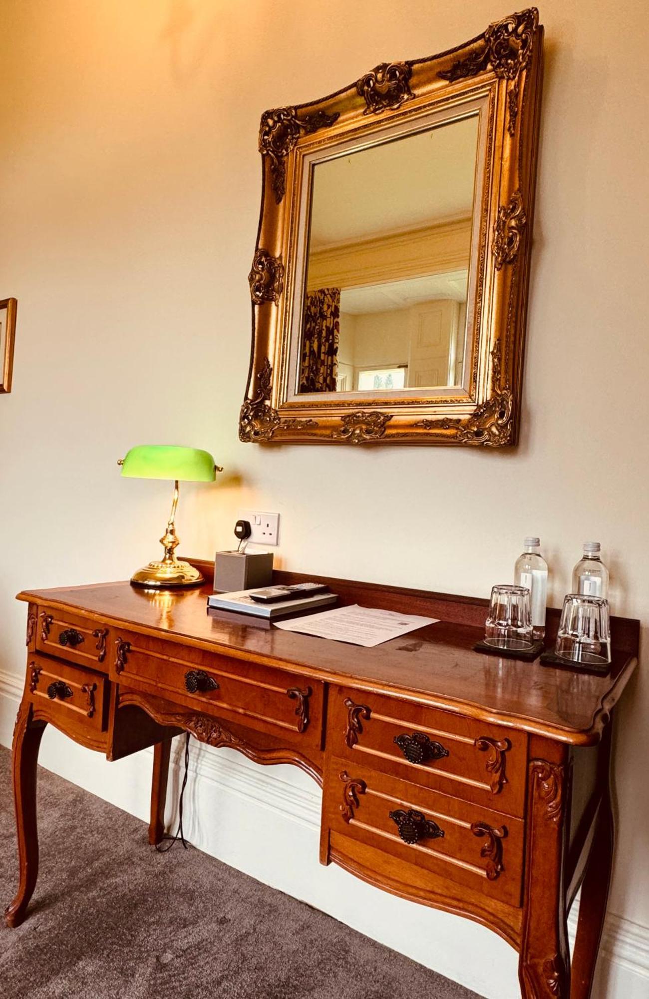 The Falcondale At Lampeter Quarto foto